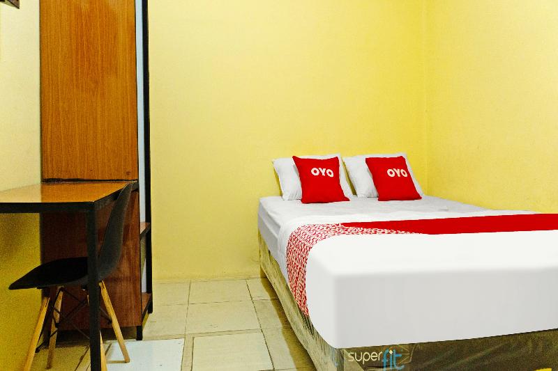 Spot On 91402 Home'59 Tegal Danas - Oda