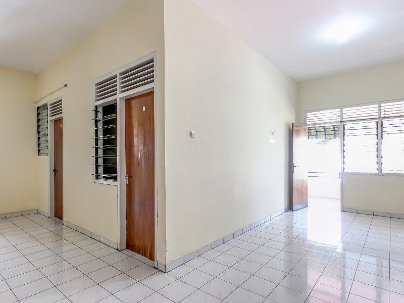 Spot On 91374 Asia Stay Semarang - Lobi
