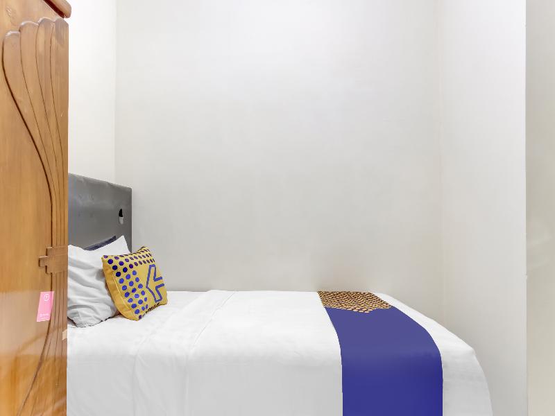 Spot On 91374 Asia Stay Semarang - Oda