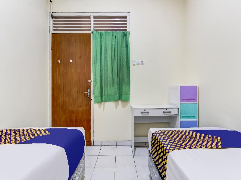 Spot On 91374 Asia Stay Semarang - Oda