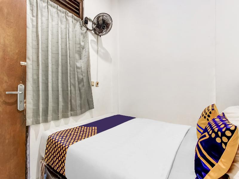Spot On 91374 Asia Stay Semarang - Oda