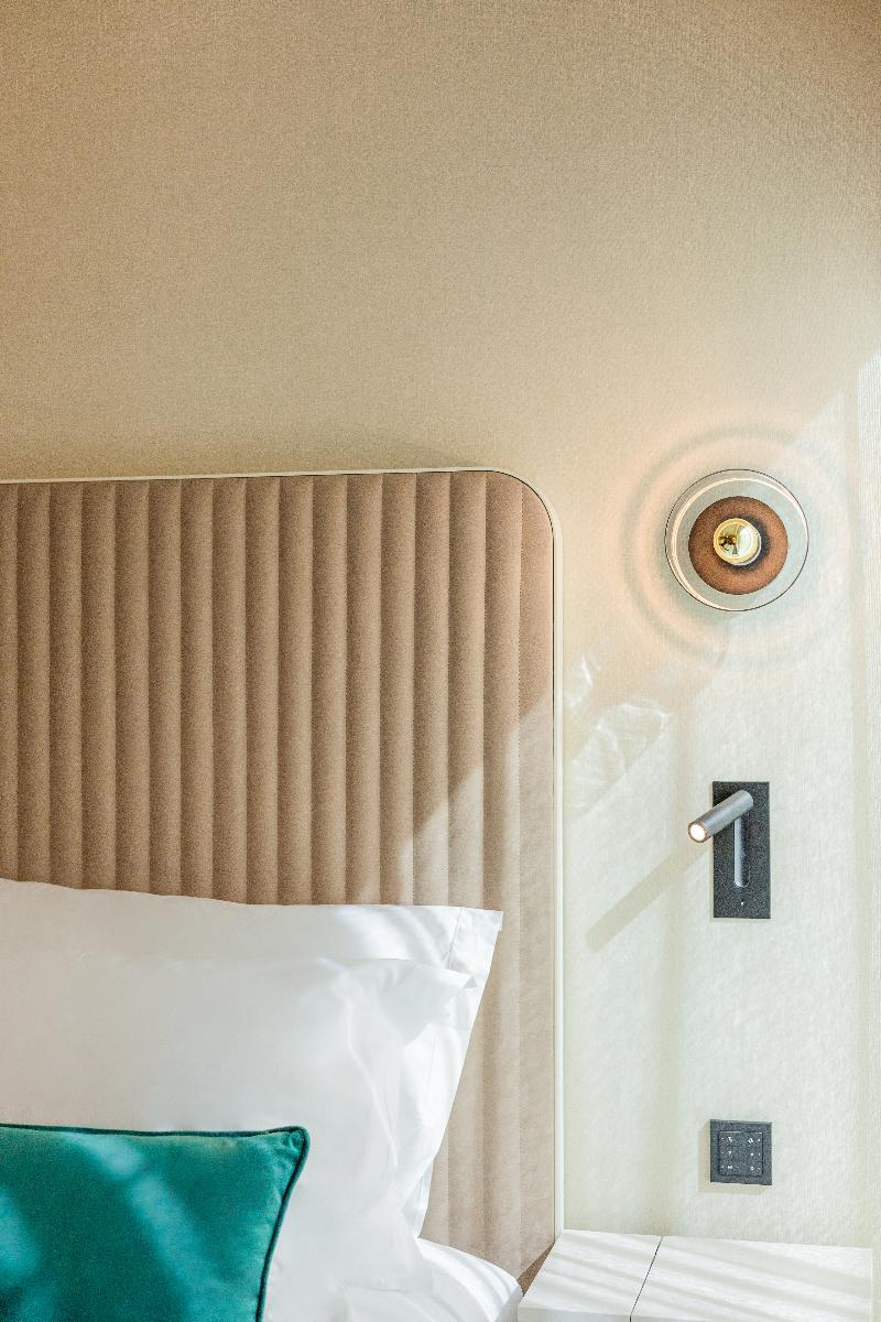 Luster Hotel - Genel