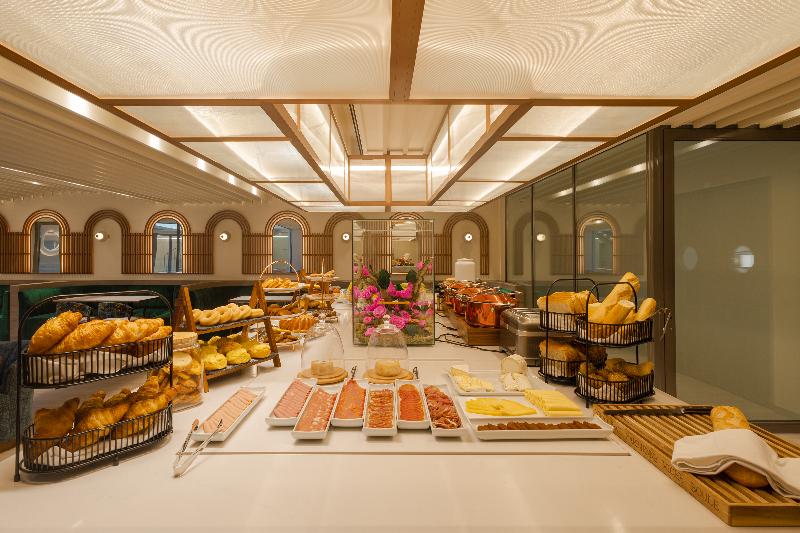 Luster Hotel - Restoran