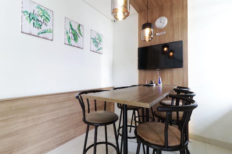 Oliver's Guest House By Zuzu - Oda