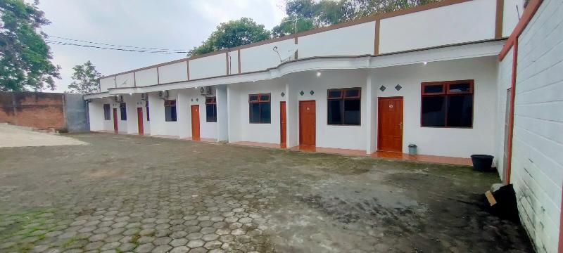 Hotel Arjuna Sari Bandungan By Zuzu - Genel