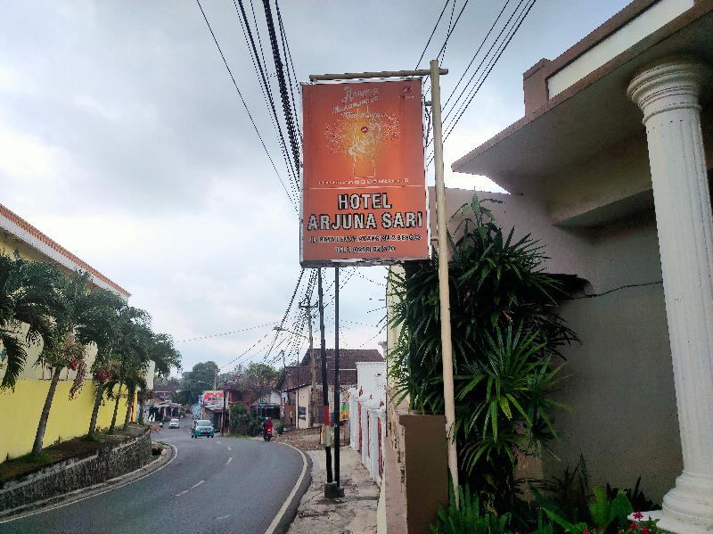 Hotel Arjuna Sari Bandungan By Zuzu - Genel