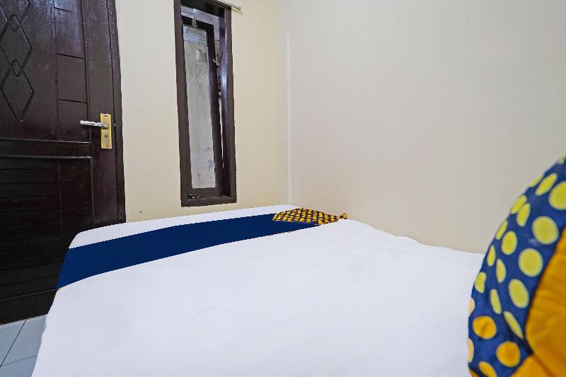 Spot On 91783 Urban Syariah Residence - Oda