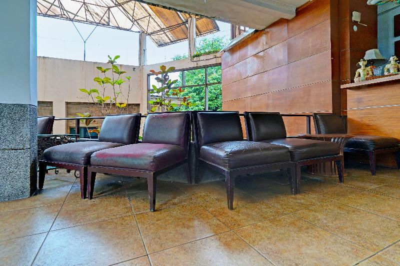 Oyo 91810 Hotel Balebat 2 - Lobi