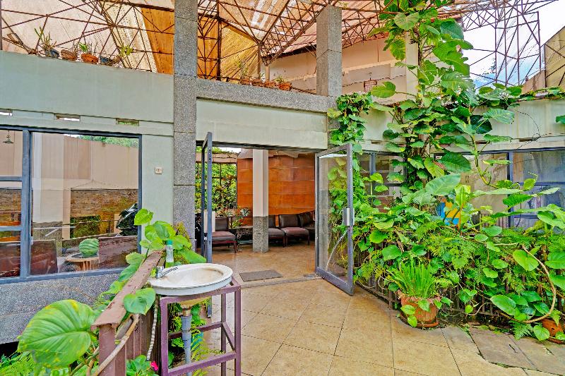 Oyo 91810 Hotel Balebat 2 - Lobi