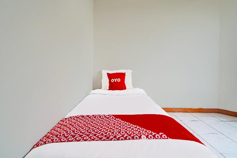 Oyo 91810 Hotel Balebat 2 - Oda