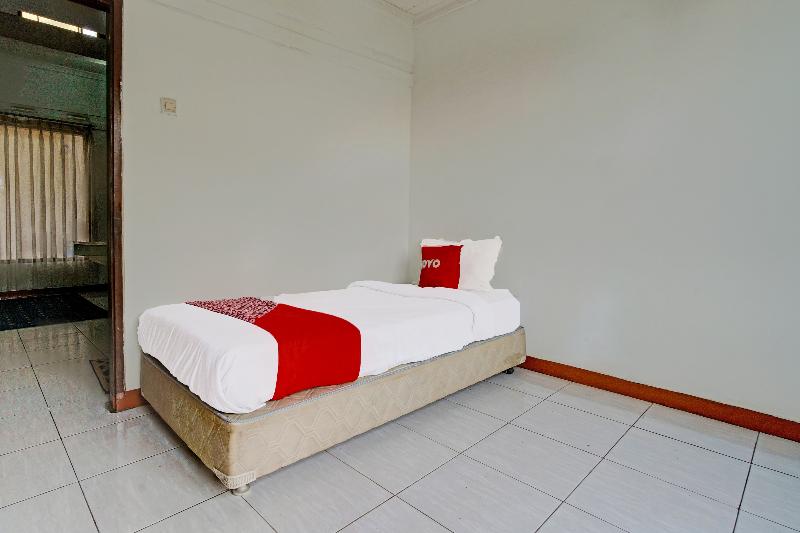 Oyo 91810 Hotel Balebat 2 - Oda