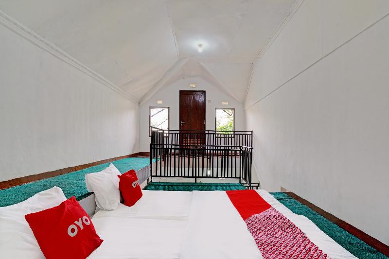 Oyo 91810 Hotel Balebat 2 - Oda