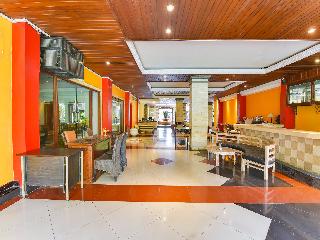 Super OYO Townhouse Oak Maxi Hotel Legian fotoÄŸrafÄ±
