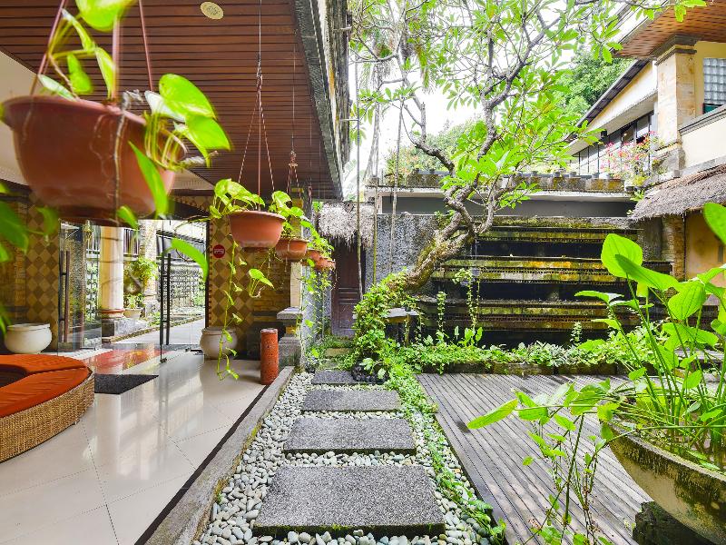 Super OYO Townhouse Oak Maxi Hotel Legian - Aktivite