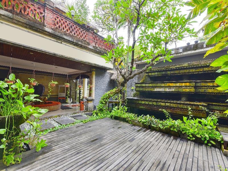Super OYO Townhouse Oak Maxi Hotel Legian - Aktivite