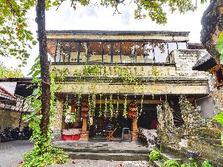 Super OYO Townhouse Oak Maxi Hotel Legian fotoÄŸrafÄ±