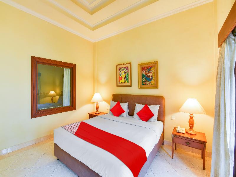 Super OYO Townhouse Oak Maxi Hotel Legian - Oda