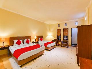 Super OYO Townhouse Oak Maxi Hotel Legian fotoÄŸrafÄ±