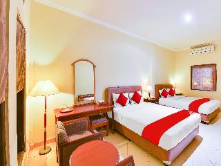Super OYO Townhouse Oak Maxi Hotel Legian fotoÄŸrafÄ±