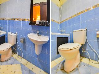 Super OYO Townhouse Oak Maxi Hotel Legian fotoÄŸrafÄ±