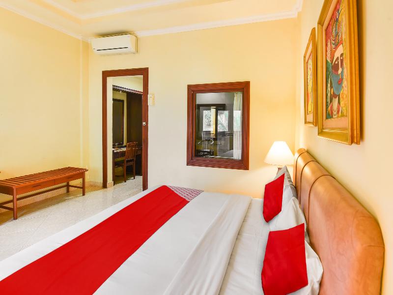 Super OYO Townhouse Oak Maxi Hotel Legian - Oda