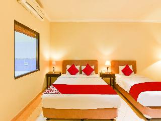 Super OYO Townhouse Oak Maxi Hotel Legian fotoÄŸrafÄ±