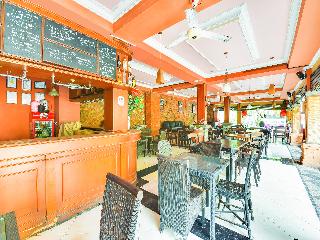 Super OYO Townhouse Oak Maxi Hotel Legian fotoÄŸrafÄ±