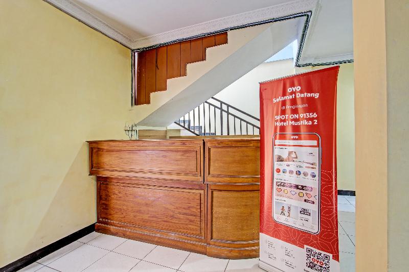 Spot On 91356 Hotel Mustika 2 - Lobi