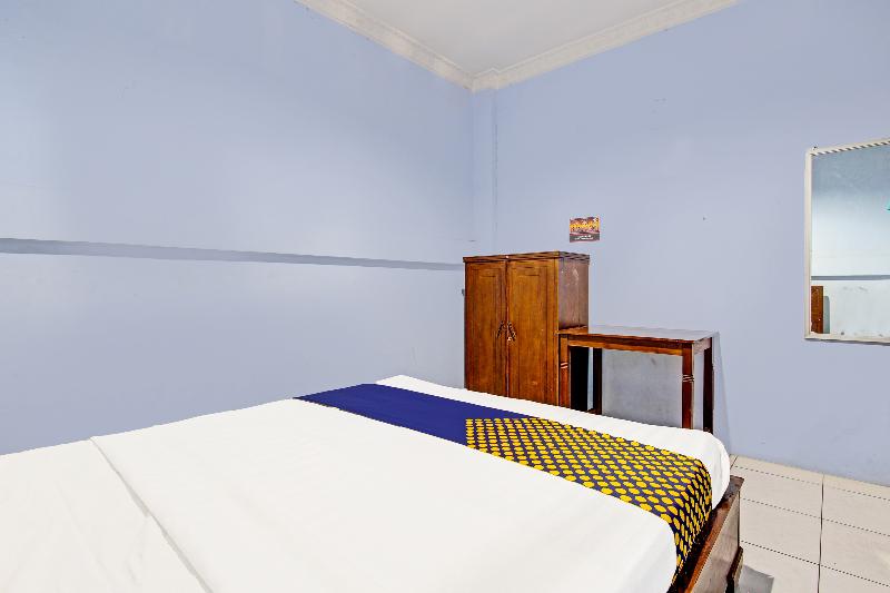 Spot On 91356 Hotel Mustika 2 - Oda