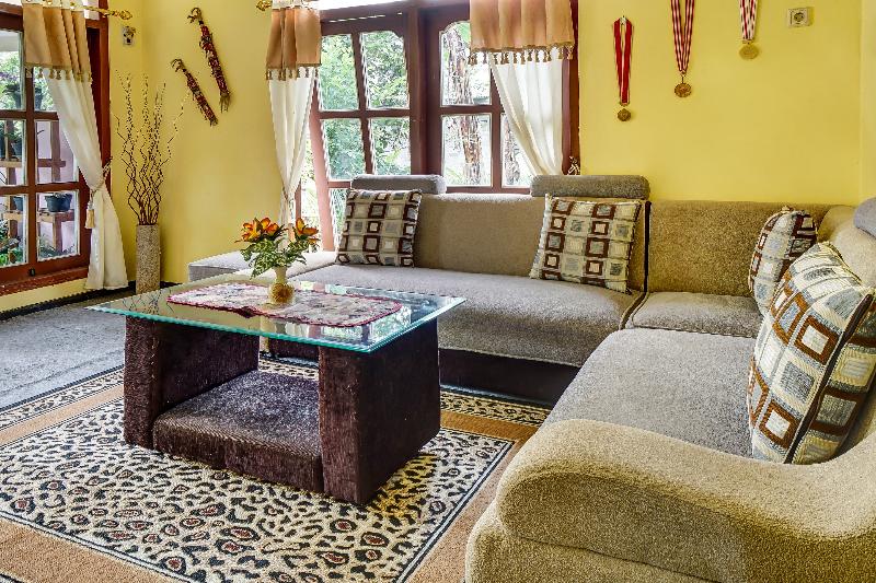 Oyo Homes 90984 Kampung Wisata Ekologi Puspa Jagad - Lobi