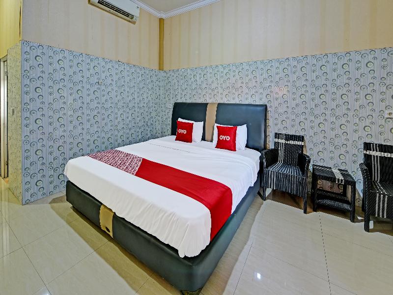 Spot On 91376 Hotel Bintang Flores - Oda