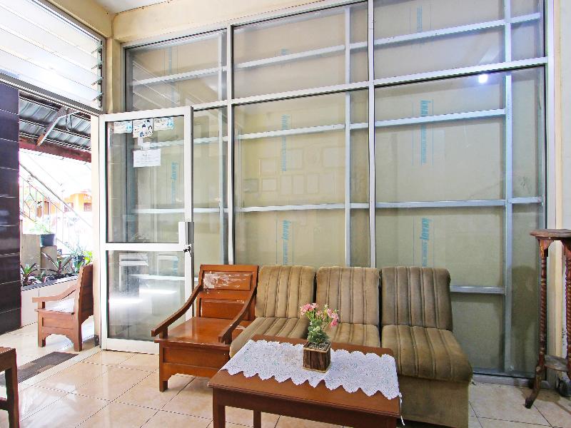 Spot On 91563 Hotel Meilias - Lobi