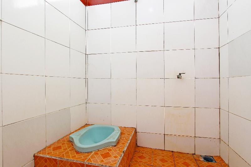Spot On 91563 Hotel Meilias - Oda