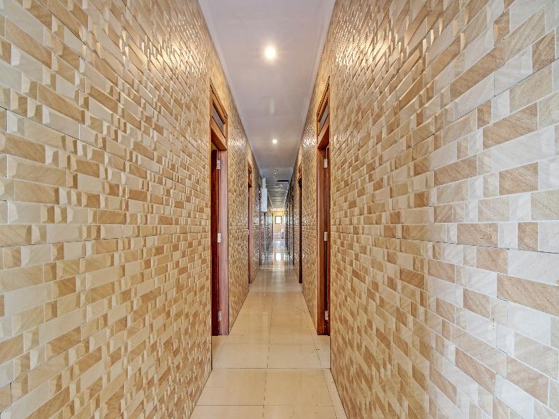Collection O 91666 Meyli Guesthouse - Lobi