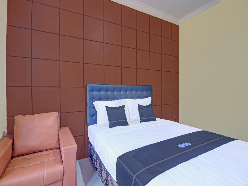 Collection O 91666 Meyli Guesthouse - Oda