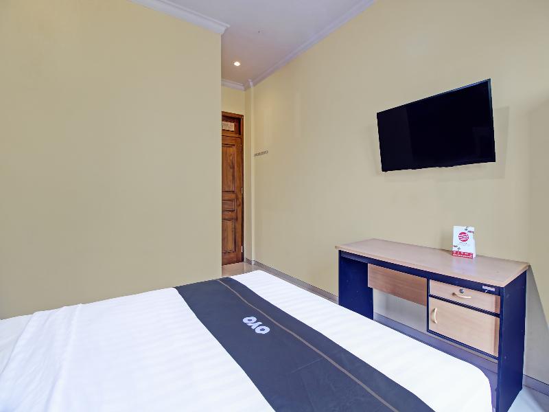 Collection O 91666 Meyli Guesthouse - Oda