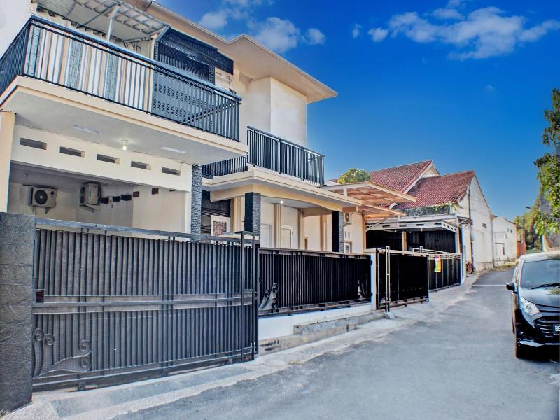 Spot On 91504 De Vila Ungu Syariah - Genel
