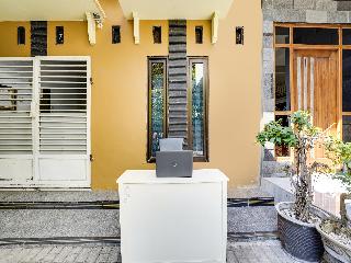 Spot On 91745 Rumah Kost Gresik Syariah fotoÄŸrafÄ±