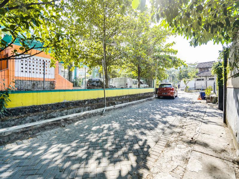 Spot On 91745 Rumah Kost Gresik Syariah - Genel