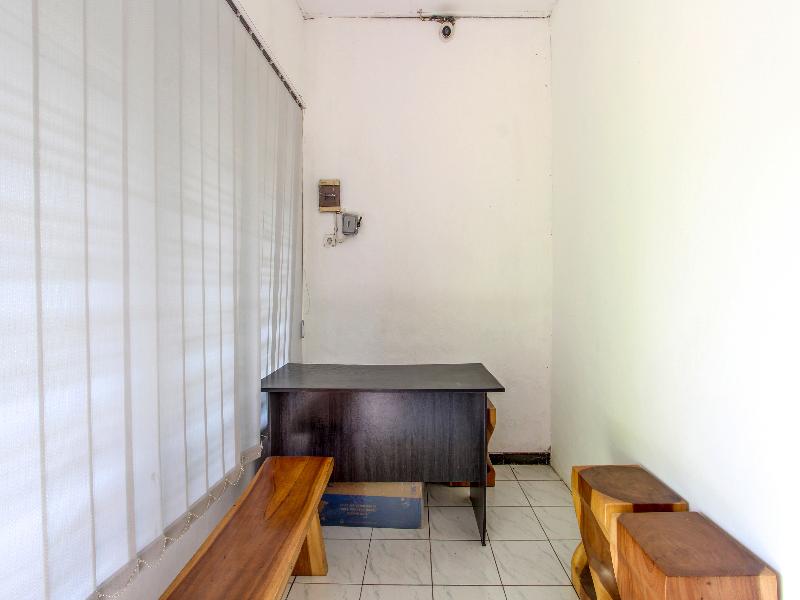 Spot On 91521 Mayong Guesthouse - Genel