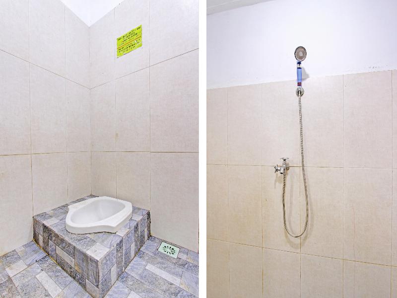 Spot On 91521 Mayong Guesthouse - Oda