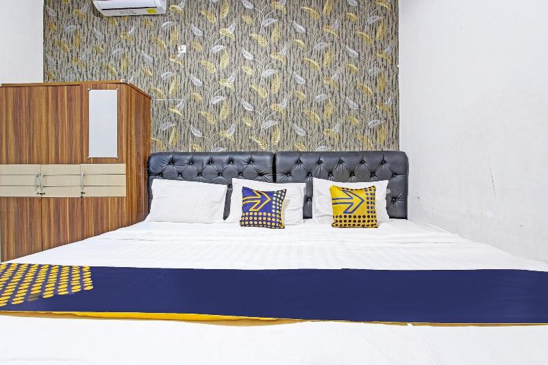 Spot On 91521 Mayong Guesthouse - Oda