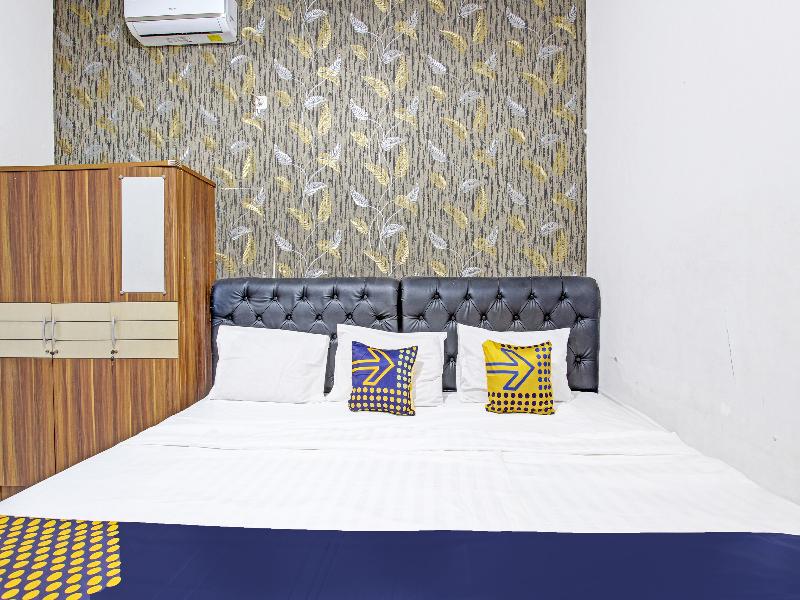Spot On 91521 Mayong Guesthouse - Oda