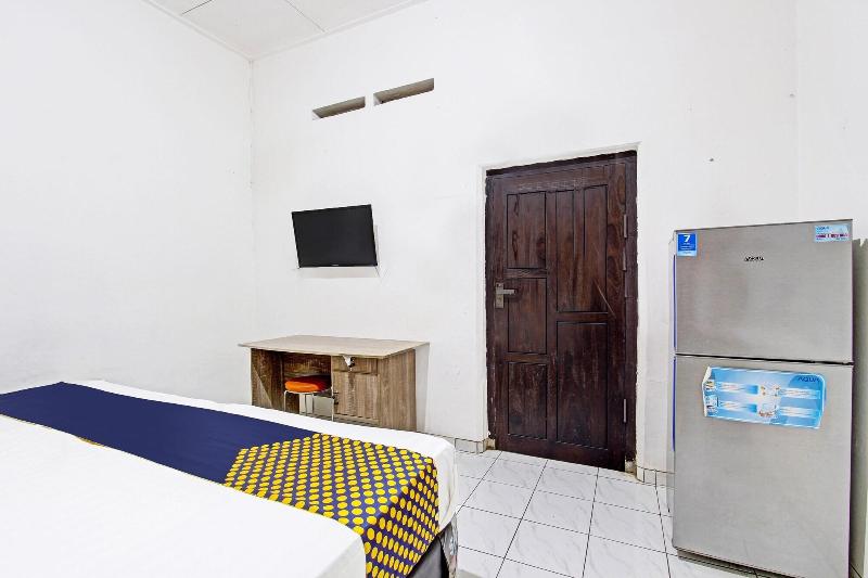 Spot On 91521 Mayong Guesthouse - Oda