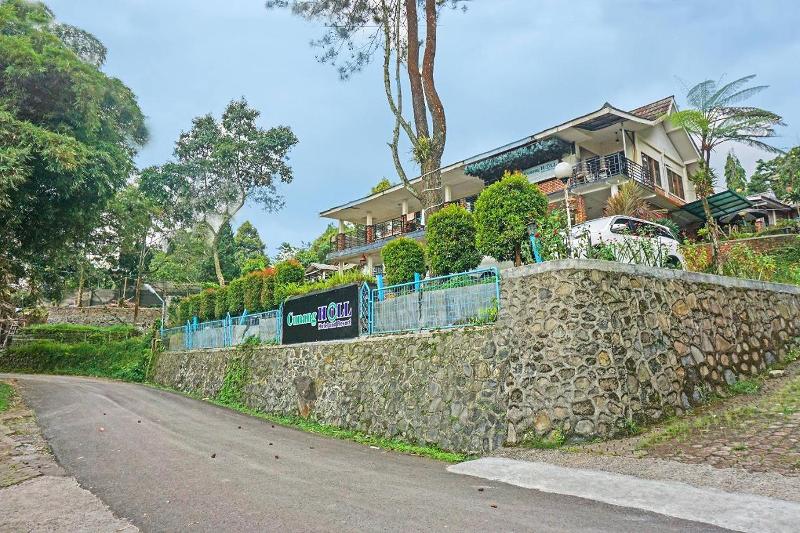 Cunang Hill Hotel & Resort by ZUZU - Genel