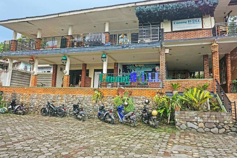 Cunang Hill Hotel & Resort by ZUZU - Genel