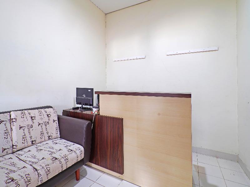 Super OYO CollectionO 91566 Easton Park Jatinangor - Lobi