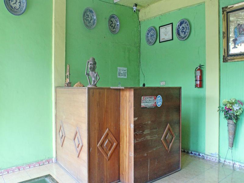 Hotel Brenton - Lobi