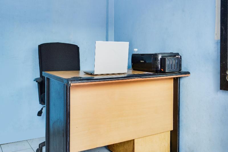Spot On 91797 Mutiara Guest House - Lobi