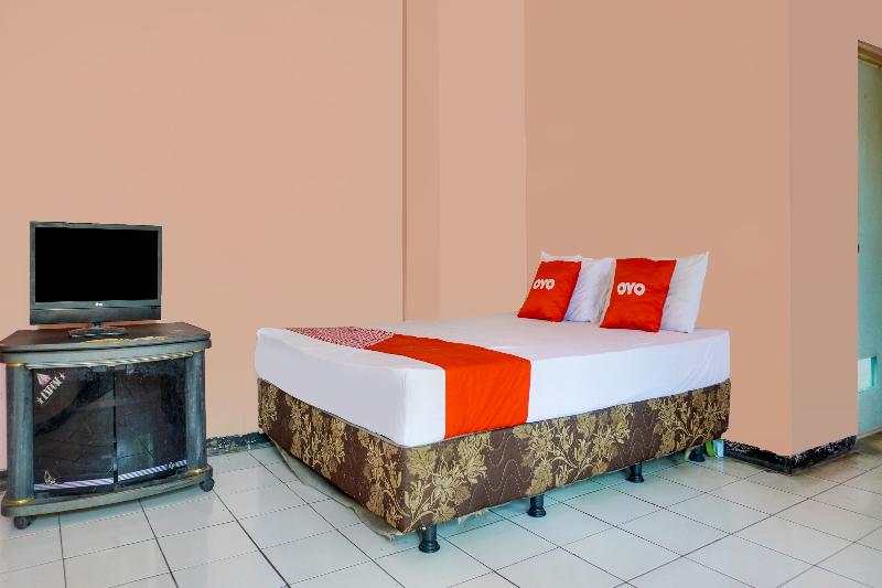 Spot On 91797 Mutiara Guest House - Oda